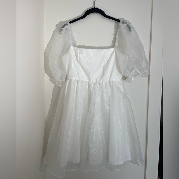 White organza puff dress - Picture 2 of 4